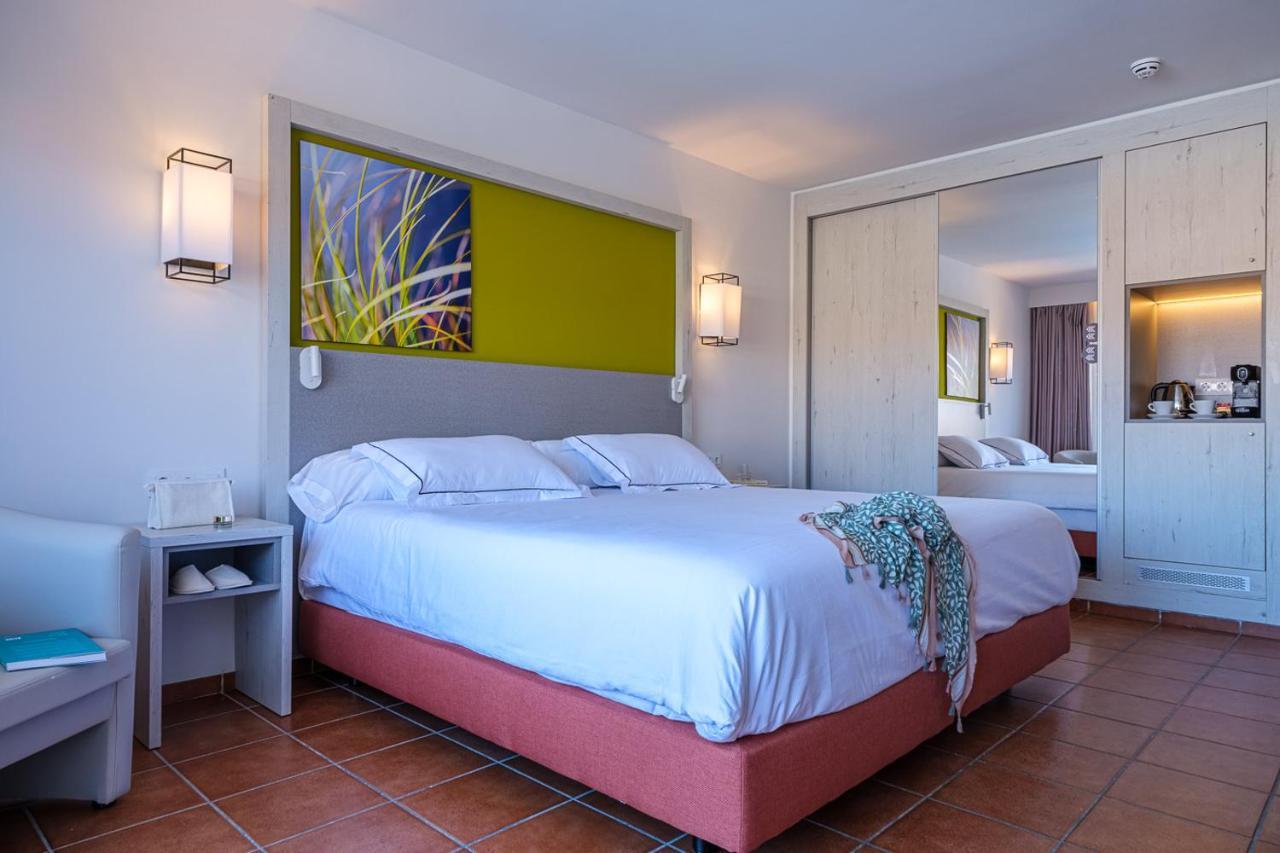 Oassium Hotel - Adults Only La Pineda Ngoại thất bức ảnh